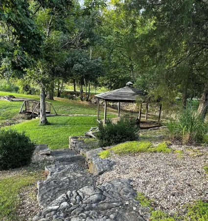 Cabin Creek Ranch/Experience the Country!  Silver Dollar City, Branson and more.