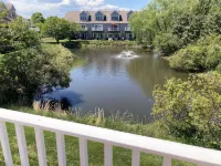 Your Beach "Summer White House": Walk/Bike to Shops, Eats, Beach; 3BR. Sleeps 6.