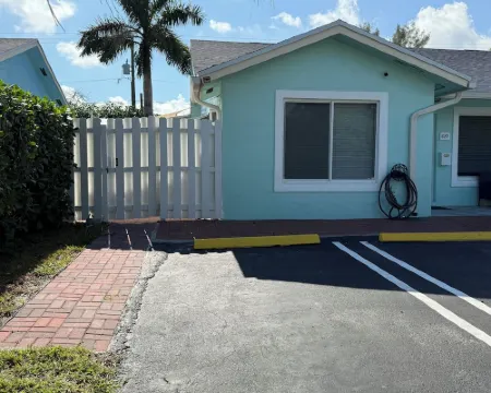 New! Studio close to the beach! Hotels in Boynton Beach