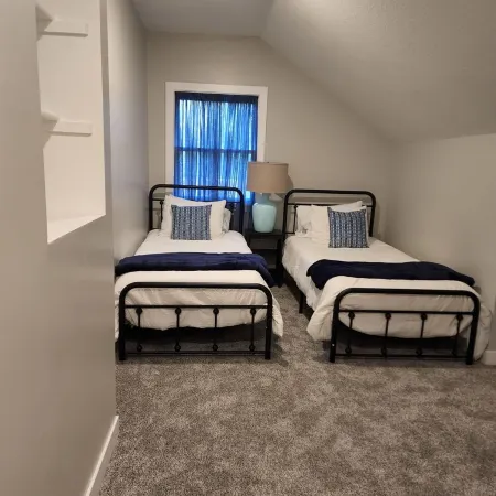 Walking Distance to Aggieville, K-State, and City Park!