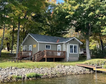 Lac Vieux Desert Cottage Hotels in Phelps