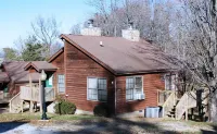 Minutes to Giant City - SIU - Shawnee Winetrail - Shawnee Forest - Wi-Fi - 3-Star