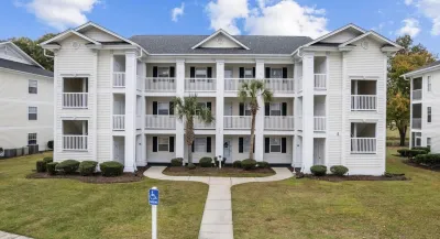 Golf View Oasis 2BR/2BA Hotels near Hanesbrands