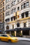 The Gregorian New York City Các khách sạn gần Mercy College