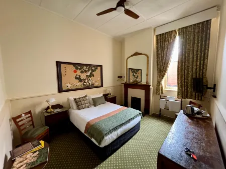 American Hotel Creswick