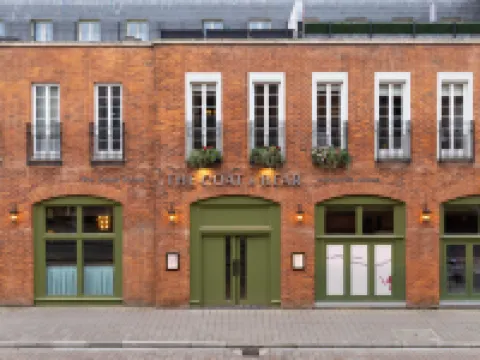 The Coat and Bear Hotels in Newbury
