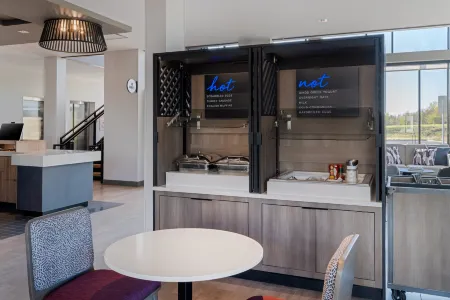 Atwell Suites KANSAS CITY AIRPORT by IHG