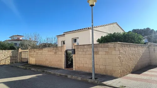 House with private pool for 5 poeple at 1500 m from the beach in L'Escala Hotel a L'Escala