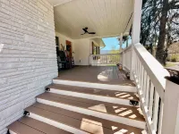 5/4 including 2 in-laws suites, 1 min to downtown!