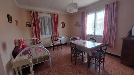 VILLA LE MAS ARDO - ALL COMFORTS FENCED GARDEN - 700M BEACHES - PYRENEES ORIENTALES Отели в г. Коллиур