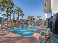 Best Western Oceanfront Hotels near Engine 15 Brewing Co.