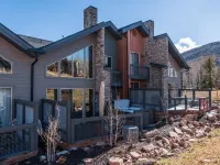 Family friendly 3 bdrm, hot tub, close to Canyons Village, interior designed 서밋 파크 호텔