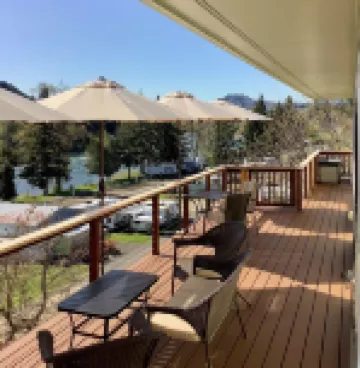 Burke's River View Vacation Rental Home