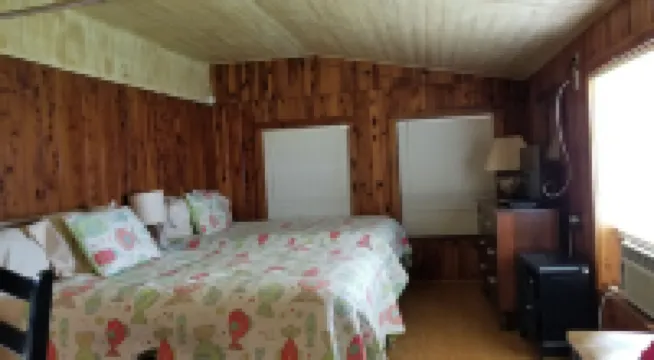 Palm Beach Afforable Fun Getaway! NEAR PIRATES BEACH