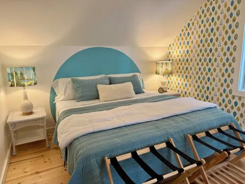 Scandi-inspired Loft - Historic - Waterfront - Pet Friendly - Open year around - Wi-Fi
