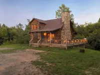 Shenandoah Mountain Majesty Log Cabin on 15 Acres - Hot Tub-1GB Fiber Internet Hotels in Greene County