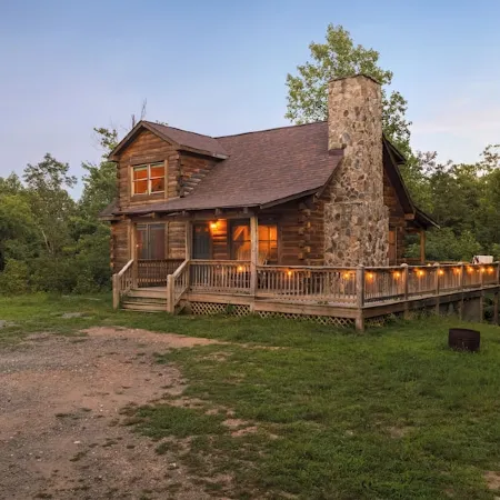 Shenandoah Mountain Majesty Log Cabin on 15 Acres - Hot Tub-1GB Fiber Internet