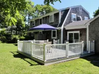 Harwich Hideaway, Close to Beach, Bike Path & 10 Minutes Away from Chatham! Hotels in Harwich
