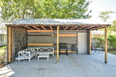 Travis House Granbury