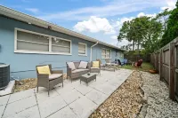 Walk to Downtown, 3 Bedrooms, 2 Bath, Family Friendly House