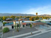 Mountain views! Big private yard with pool - heat optional with fee & spa
