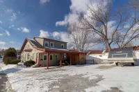 Park your car and ATV/Snowmobile from the door!!