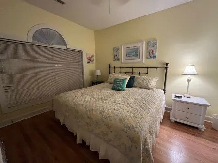 Great rates! Great location! Отели рядом с достопримечательностью «Myrtle Beach Convention Center»