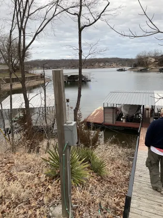 Fresh decor short walk to dock/ swim/ boat side tie