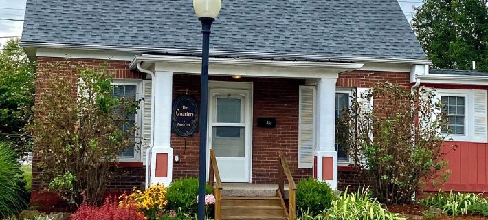 Charming,Cozy, Cottage - French Lick Quarters - Walk Casino/Resort, Pubs, Etc Hotels in Orange County