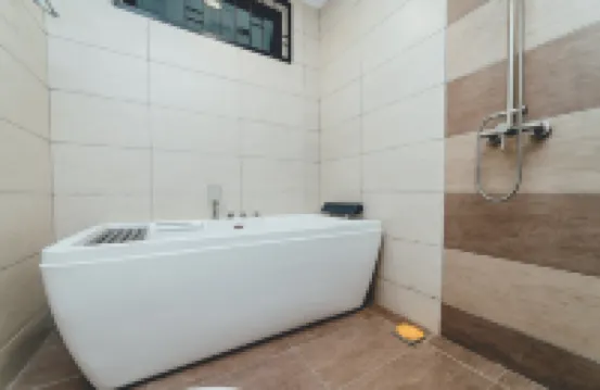 Molek Little Joy Studio 4Pax Bathtub with Balcony