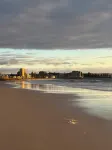 Golden Sunset Enjoy the beautiful scenery of Glenelg North