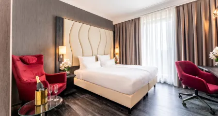 Plaza Premium Grand Winston