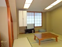 Petit Hotel White Wing