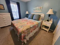 GULF ACCESS  home w/ dockage, private yard & 2 min walk to eat and stores!