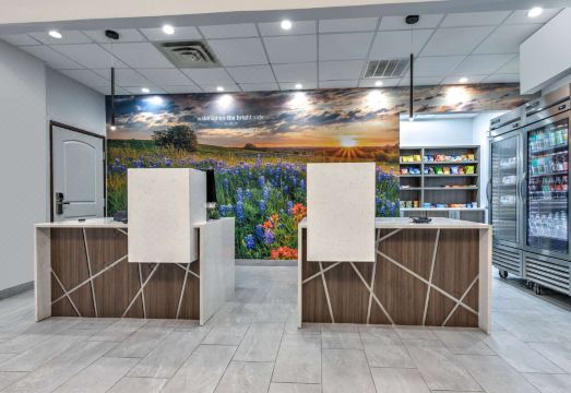 라 퀸타 인 & 스위트