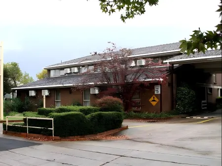 Central Caleula Motor Lodge