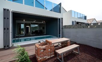 Namhae Jimong Drawing Pool Villa