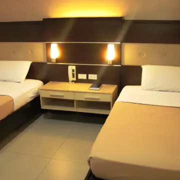 Olongapo Travel Lodge Hotels near Olongapo Grace Baptist Church