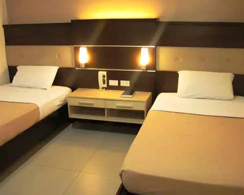 Olongapo Travel Lodge Các khách sạn gần Trung tâm mua sắm Harbor Point