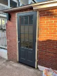 Cozy 2-bedroom apartment in charmingSalisbury with WiFi, AC. Right on the beach