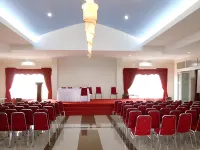 Graha Kardopa Hotels in Binjai