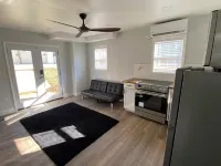 Stylish Guesthouse • Hot Tub • Private Entry