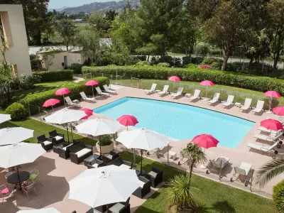 Hôtel Mercure Cannes Mandelieu Hotels near Chateau de la Napoule / Musee Henry-Clews