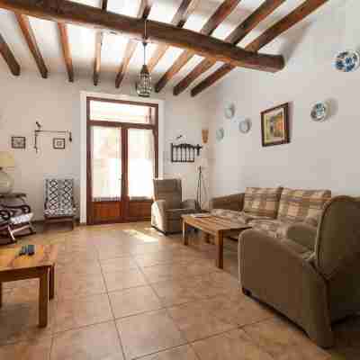 SAN SOLE - Beautiful rustic finca with private swimming pool and free Wifi Rooms