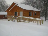 2 bedroom cottage 2.5 miles from Munising, MI and the Pictured Rocks Cruises.