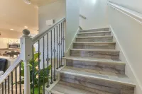 Entire Home-Beautiful 4BR, 3.5BA Retreat in Ankeny, Iowa 2 King Beds, Fenced, AC