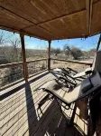 Private, quiet, rustic cabin. Minutes from Old Tunnel State Park - Chalets