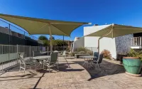 Charming 2-bedroom condo - Styling in Scottsdale with WiFi, AC, fitness room
