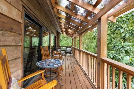 The Chalet, a charming 3-bedroom Chalet located in Gainesville, FL