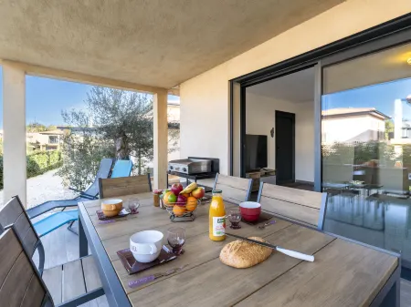 Foce Dell Edera Отели рядом с достопримечательностью «Office Municipal de Tourisme de Bonifacio»